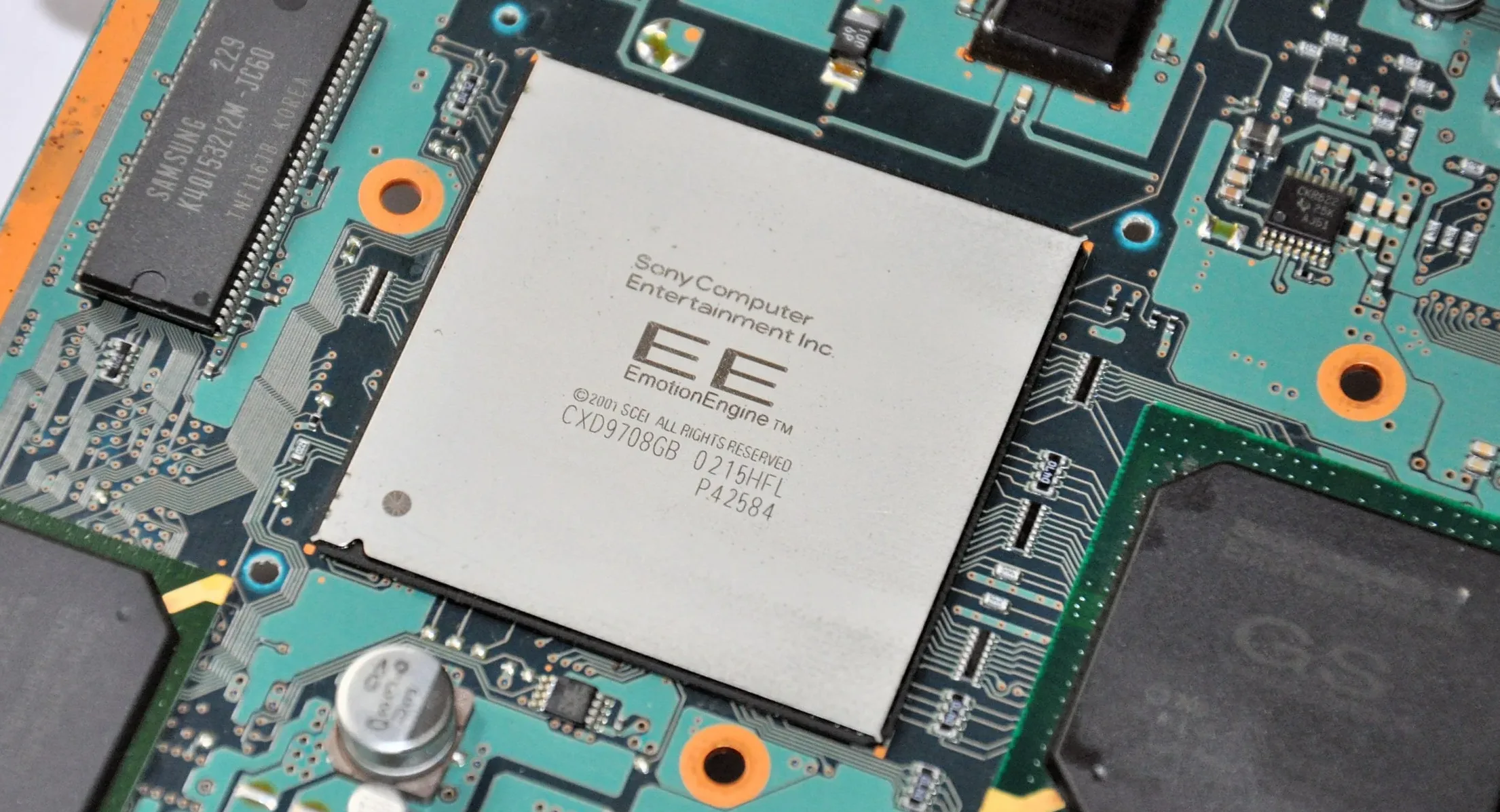 معالج بلايستيشن ps2 Emotion Engine