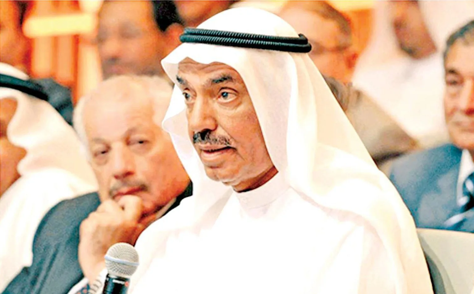 أيادٍ عربية | محمد الشارخ